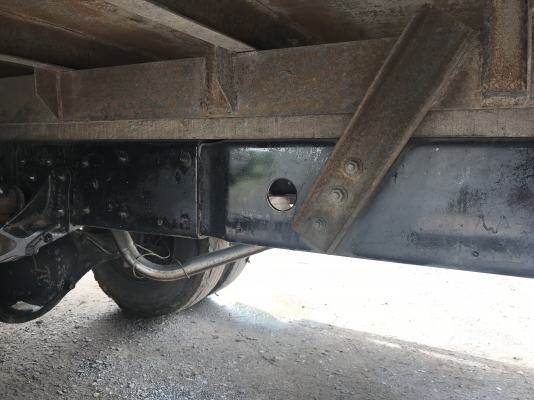 ขายรถ6ล้อISUZU NQR140แรงโทโบ หัวน้ำเงินไฟทับทิมแท้ ยูโร2จดปี47 ตู้แห้งประตู10บานยาว5.60เมตร