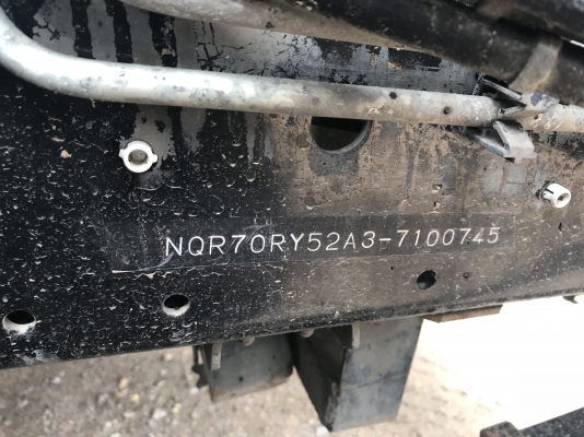 ขายรถ6ล้อISUZU NQR140แรงโทโบ หัวน้ำเงินไฟทับทิมแท้ ยูโร2จดปี47 ตู้แห้งประตู10บานยาว5.60เมตร