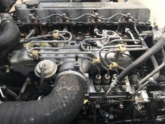ขายรถ6ล้อISUZU NQR140แรงโทโบ หัวน้ำเงินไฟทับทิมแท้ ยูโร2จดปี47 ตู้แห้งประตู10บานยาว5.60เมตร