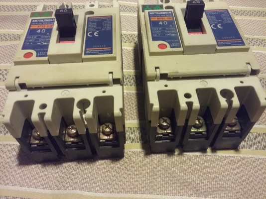 เบรกเกอร์ mitsubishi 3pole 40A. Japan เบรกเกอร์ mitsubishi 3pole 40A. Japan