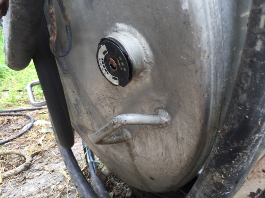 ขายถังนำ้มันแบบมีหัวจ่าย400ลิตร เก่านอก พร้อมใชงาน ขายถังนำ้มันแบบมีหัวจ่าย400ลิตร เก่านอก พร้อมใชงาน