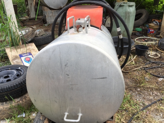 ขายถังนำ้มันแบบมีหัวจ่าย400ลิตร เก่านอก พร้อมใชงาน ขายถังนำ้มันแบบมีหัวจ่าย400ลิตร เก่านอก พร้อมใชงาน