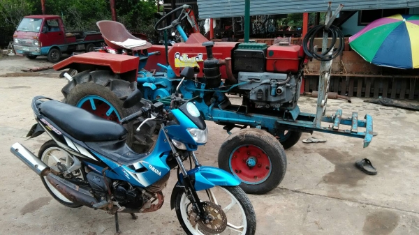 รถไถนั้งขับเครื่อง18แรงคูโบต้าโครงอยุธยาซื้อวันนี้แถมรถเครื่องให้1คันคับ