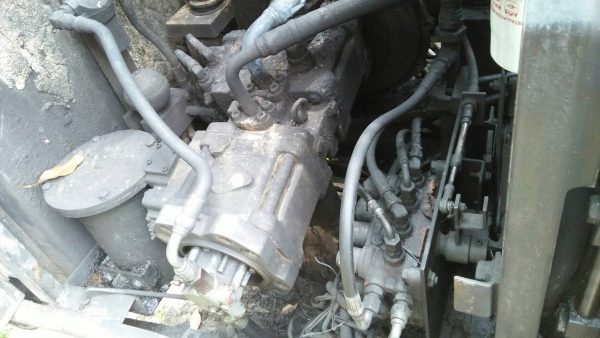 รถแบคโฮ SUMITOMO 200 - 2. , ( ขายตาม สภาพ. ) สนใจติดต่อ 081 - 6079515