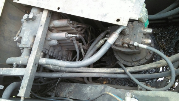 รถแบคโฮ SUMITOMO 200 - 2. , ( ขายตาม สภาพ. ) สนใจติดต่อ 081 - 6079515