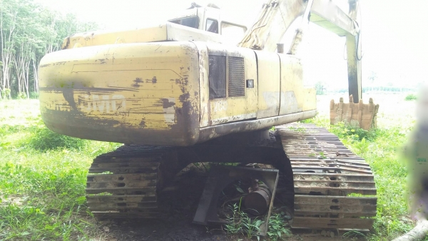 รถแบคโฮ SUMITOMO 200 - 2. , ( ขายตาม สภาพ. ) สนใจติดต่อ 081 - 6079515