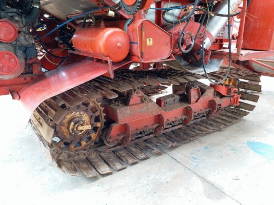 ขายรถเกี่ยวข้าวศักดิ์พัฒนาKM49 ช่วงล่าง200ปั๊ม23 เครื่องHO7Dโบว์ อุ้ม2.5ตัน วีดีโอการทำงาน https://youtu.be/eQpLsONhI7s