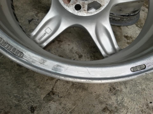 ล้อOZ.เยรมันนี>16&times;7.5-4x100 ไม่ซ่อมลอยตามการใช้งาน ราคาชั่งโล.ชุด2500บ.โทร.0879050181.ส่งได้ทั่วไทย