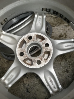 ล้อOZ.เยรมันนี>16&times;7.5-4x100 ไม่ซ่อมลอยตามการใช้งาน ราคาชั่งโล.ชุด2500บ.โทร.0879050181.ส่งได้ทั่วไทย