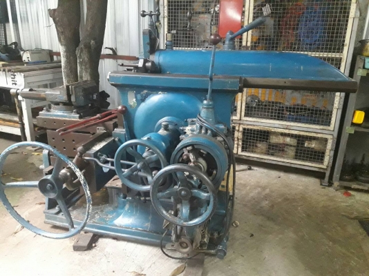 ขายแท่นไส18นิ้วใต้หวันราคาเบาๆครับ