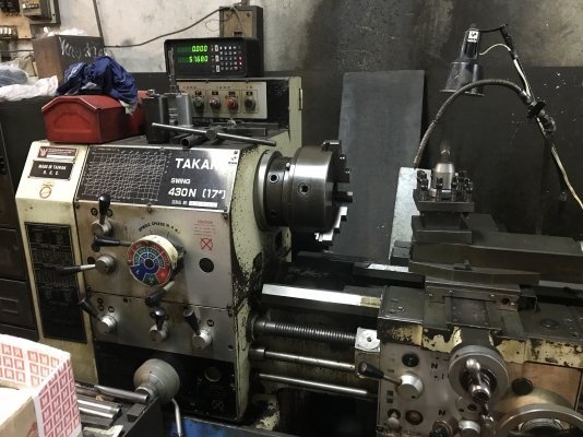 ขายเครื่องกลึง6ฟุตมีจอรีเนียร์4เพลาเด็งมีเบรกและปั้มน้ำ