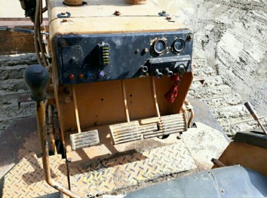 ขาย!! >>> Komatsu D20 รุ่น 6 แผ่น 70 165,000 บาท <<< เบอร์ติดต่อ 098-7155789 086-4631102