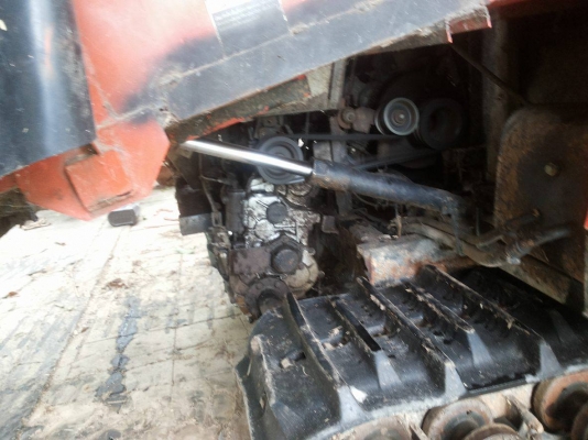 ขายตามสภาพ รถเกี่ยว คูโบต้า 68 แรง พร้อมเทเลอร์