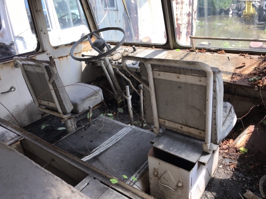 ขายรถแทรกเตอร์ล้อยาง สะภาพสวย มี 4 คัน ตามสะภาพราคา.135000 สนใจมาดูรถที่081-3531946 ต่อ.บางนา &amp; ไอน์ดีลาย รถอยู่ กทม บางนา