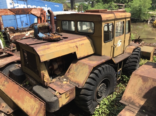 ขายรถแทรกเตอร์ล้อยาง สะภาพสวย มี 4 คัน ตามสะภาพราคา.135000 สนใจมาดูรถที่081-3531946 ต่อ.บางนา &amp; ไอน์ดีลาย รถอยู่ กทม บางนา