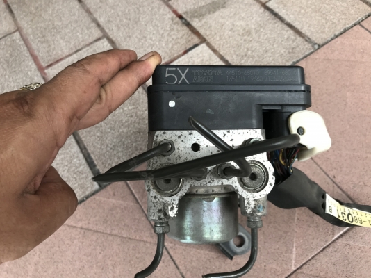 ปั้ม ABS TOYOTA WISH ตัวไมลเนอรเช้นเก่าญี่ปุ่นสภาพดี