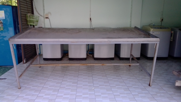 โต๊ะวางขายของตลาดทั่วไป พื้นแสตนเลส