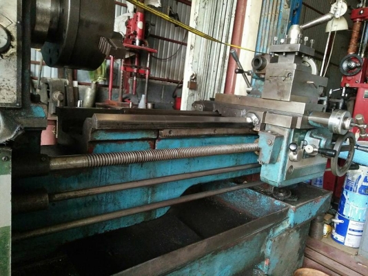 เครื่องกลึง 5 ฟุต 3 เพลาเบรค สภาพใช้งาน 68000 บาท ช่างเอก