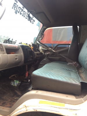 ขายด่วน 6 ลัอดั้ม HINO สภาพสวยพร้อมใช้งาน เครื่องเกียร์ดี คัชชีสวย เอกสารเล่มทะเบียน สนใจโทรสอบถาม 0