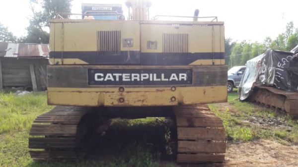 ขายด่วน CAT 215 LC สภาพสวยพร้อมใช้งาน เครื่องปั้มดี โซ่ช่วงล่างสวย เอกสารสัญญาซื้อขาย สนใจโทรสอบถาม 093-0764943  088-3223272 K ตั้ม