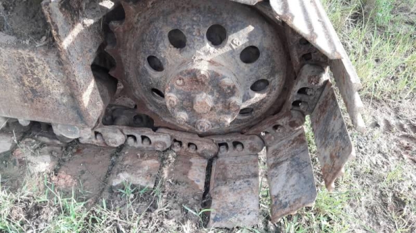 ขายด่วน CAT 215 LC สภาพสวยพร้อมใช้งาน เครื่องปั้มดี โซ่ช่วงล่างสวย เอกสารสัญญาซื้อขาย สนใจโทรสอบถาม 093-0764943  088-3223272 K ตั้ม