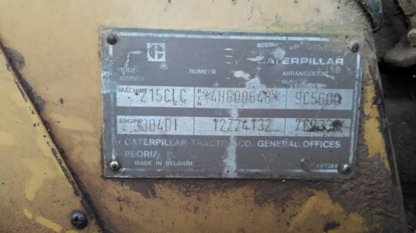 ขายด่วน CAT 215 LC สภาพสวยพร้อมใช้งาน เครื่องปั้มดี โซ่ช่วงล่างสวย เอกสารสัญญาซื้อขาย สนใจโทรสอบถาม 093-0764943  088-3223272 K ตั้ม