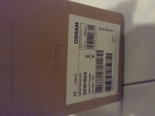 หลอดตะเกียบประหยัดไฟ OSRAM 20W. ขั้ว E27 ถูก