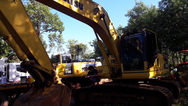 ขายโคมัสสุ PC200-8MO