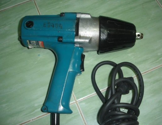 ขายบล็อคไฟฟ้า 4หุน MAKITA รุ่น 6905B