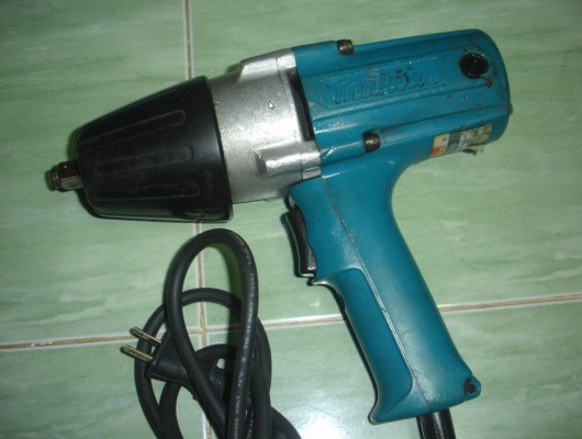 ขายบล็อคไฟฟ้า 4หุน MAKITA รุ่น 6905B