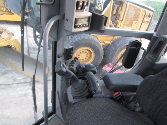 รถเกรด CATERPILAR 140M#MKB9D011XX ปี2008