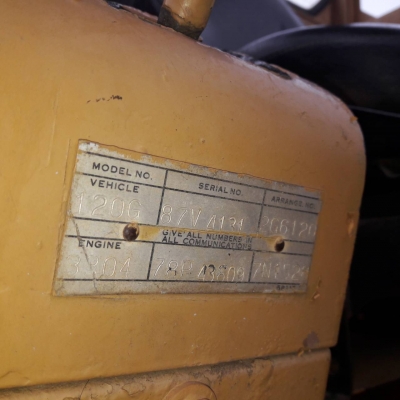 รถเกรด CAT 120G (4สูบเทอร์โบ) ใบมีด12ฟุต รถสวยเดิมๆพร้อมใช้งาน เอกสารอินวอยซ์