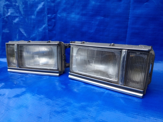 ขายไฟหน้า toyota crown (s110) 1982 ขายไฟหน้า toyota crown (s110) 1982