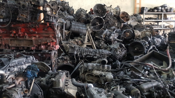 ขายฝาสูบ 6sd1 240/270แรง ของใหม่คุณภาพ และอะไหล่เก่าใหม่