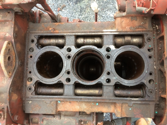 ขายเครื่องยนต์ดีทรอย DETROIT 3-53 Turbo เป็นอะไหล่