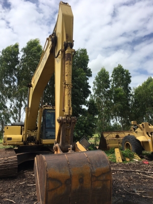รถแบคโฮ KOMATSU Pc200-6Lc เก่านอก เอกสารสัญญาซื้อขาย ไฟฟ้าครบ รถแบคโฮ KOMATSU Pc200-6Lc เก่านอก เอกสารสัญญาซื้อขาย ไฟฟ้าครบ