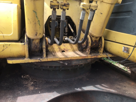 รถแบคโฮ KOMATSU Pc200-6Lc เก่านอก เอกสารสัญญาซื้อขาย ไฟฟ้าครบ รถแบคโฮ KOMATSU Pc200-6Lc เก่านอก เอกสารสัญญาซื้อขาย ไฟฟ้าครบ