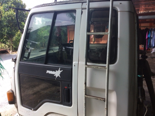 ขาย หัวสิบล้อ อีซูซุ ( ร็อคกี้ ตามสภาพ ไม่ผุ อุปกรณ์ครบ ) มีขาดีดหน้า-ขาคำ้หลัง ท่อกรองอากาศ ยกใส่ได้เลย ขาย หัวสิบล้อ อีซูซุ ( ร็อคกี้ ตามสภาพ ไม่ผุ อุปกรณ์ครบ ) มีขาดีดหน้า-ขาคำ้หลัง ท่อกรองอากาศ ยกใส่ได้เลย