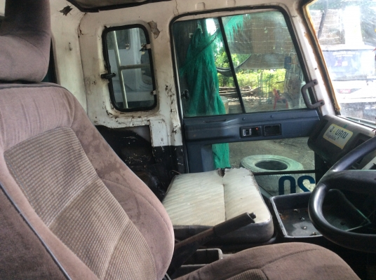 ขาย หัวสิบล้อ อีซูซุ ( ร็อคกี้ ตามสภาพ ไม่ผุ อุปกรณ์ครบ ) มีขาดีดหน้า-ขาคำ้หลัง ท่อกรองอากาศ ยกใส่ได้เลย ขาย หัวสิบล้อ อีซูซุ ( ร็อคกี้ ตามสภาพ ไม่ผุ อุปกรณ์ครบ ) มีขาดีดหน้า-ขาคำ้หลัง ท่อกรองอากาศ ยกใส่ได้เลย