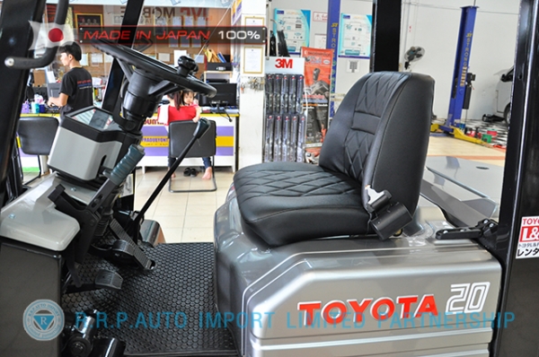 ขายรถโฟล์คลิฟท์มือสอง TOYOTA รุ่น 5FD20-66842 นำเข้าจากประเทศญี่ปุ่น 100\% ไม่เคยใช้งานในไทย