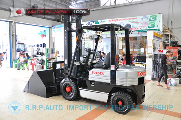 ขายรถโฟล์คลิฟท์มือสอง TOYOTA รุ่น 5FD20-66842 นำเข้าจากประเทศญี่ปุ่น 100\% ไม่เคยใช้งานในไทย