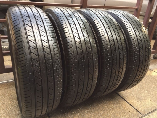 ยาง Dunlop 215 70 15 สิ้นปี16 ดอกเต็ม ไม่มีปะ เนื้อนิ่มๆ ใช้ยาว ราคาไม่แพง