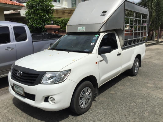 ยาง Dunlop 215 70 15 สิ้นปี16 ดอกเต็ม ไม่มีปะ เนื้อนิ่มๆ ใช้ยาว ราคาไม่แพง