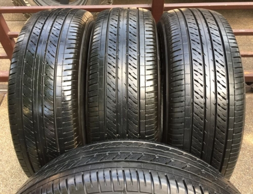 ยาง Dunlop 215 70 15 สิ้นปี16 ดอกเต็ม ไม่มีปะ เนื้อนิ่มๆ ใช้ยาว ราคาไม่แพง