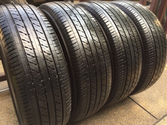 ยาง Dunlop 215 70 15 สิ้นปี16 ดอกเต็ม ไม่มีปะ เนื้อนิ่มๆ ใช้ยาว ราคาไม่แพง