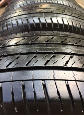 ยาง Dunlop 215 70 15 สิ้นปี16 ดอกเต็ม ไม่มีปะ เนื้อนิ่มๆ ใช้ยาว ราคาไม่แพง