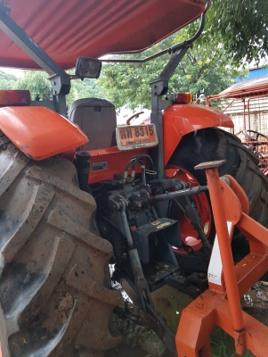 รถแทรกเตอร์มือสอง