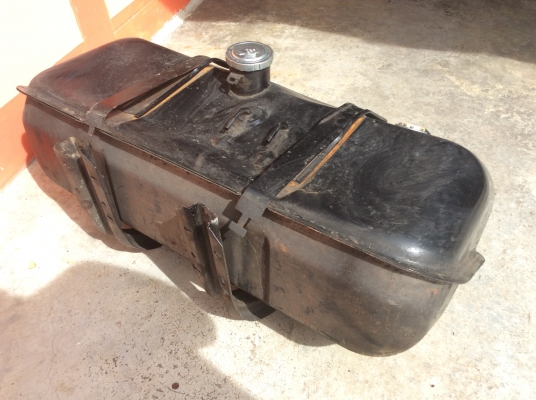 ขาย ถังนำ้มัน สิบล้อ Hino 200ลิตร สภาพสวยๆ