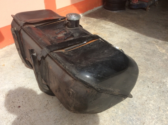 ขาย ถังนำ้มัน สิบล้อ Hino 200ลิตร สภาพสวยๆ