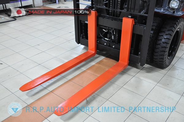 ขายรถโฟล์คลิฟท์มือสอง TOYOTA รุ่น 8FDJ35-30413 นำเข้าจากประเทศญี่ปุ่น 100\% ไม่เคยใช้งานในไทย